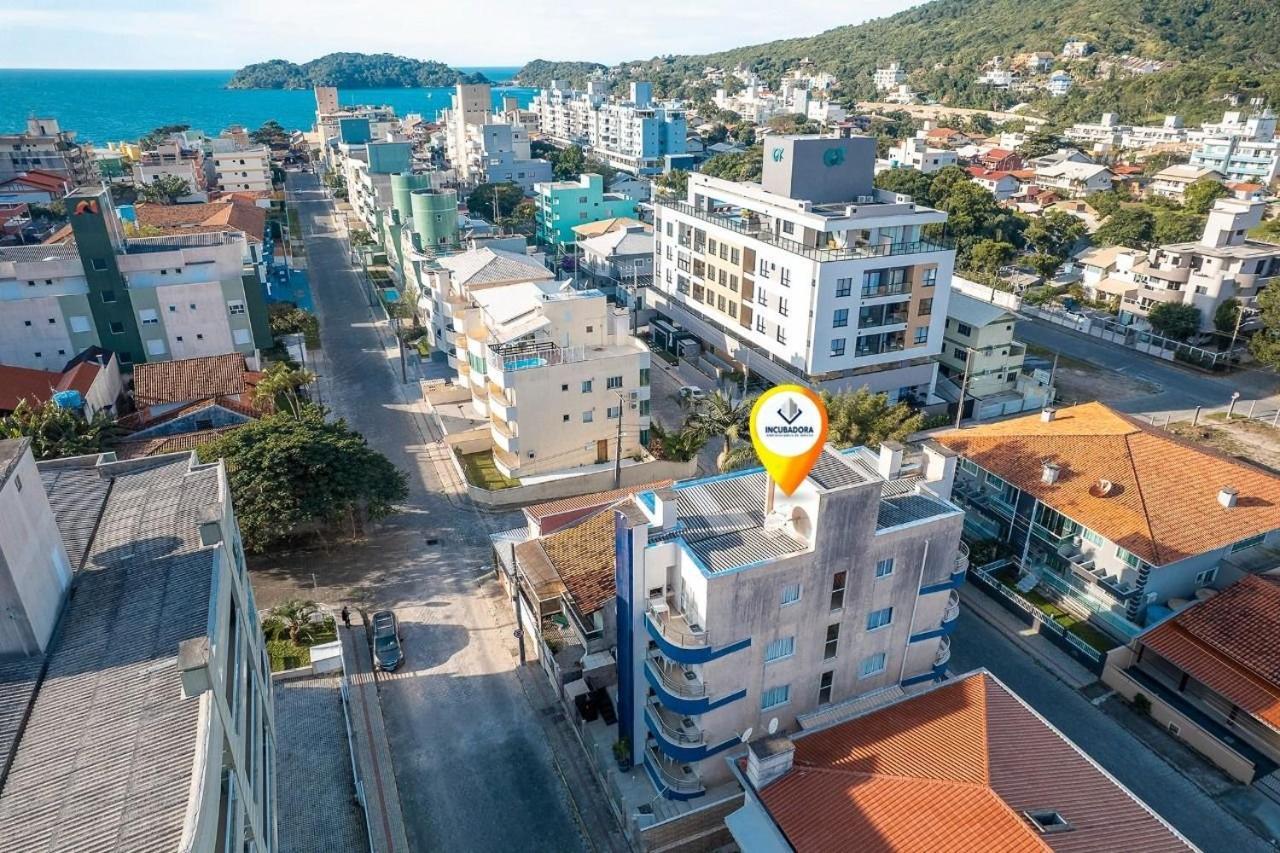 Residencial Edite No Centro De Bombinha Бомбиньяс Экстерьер фото