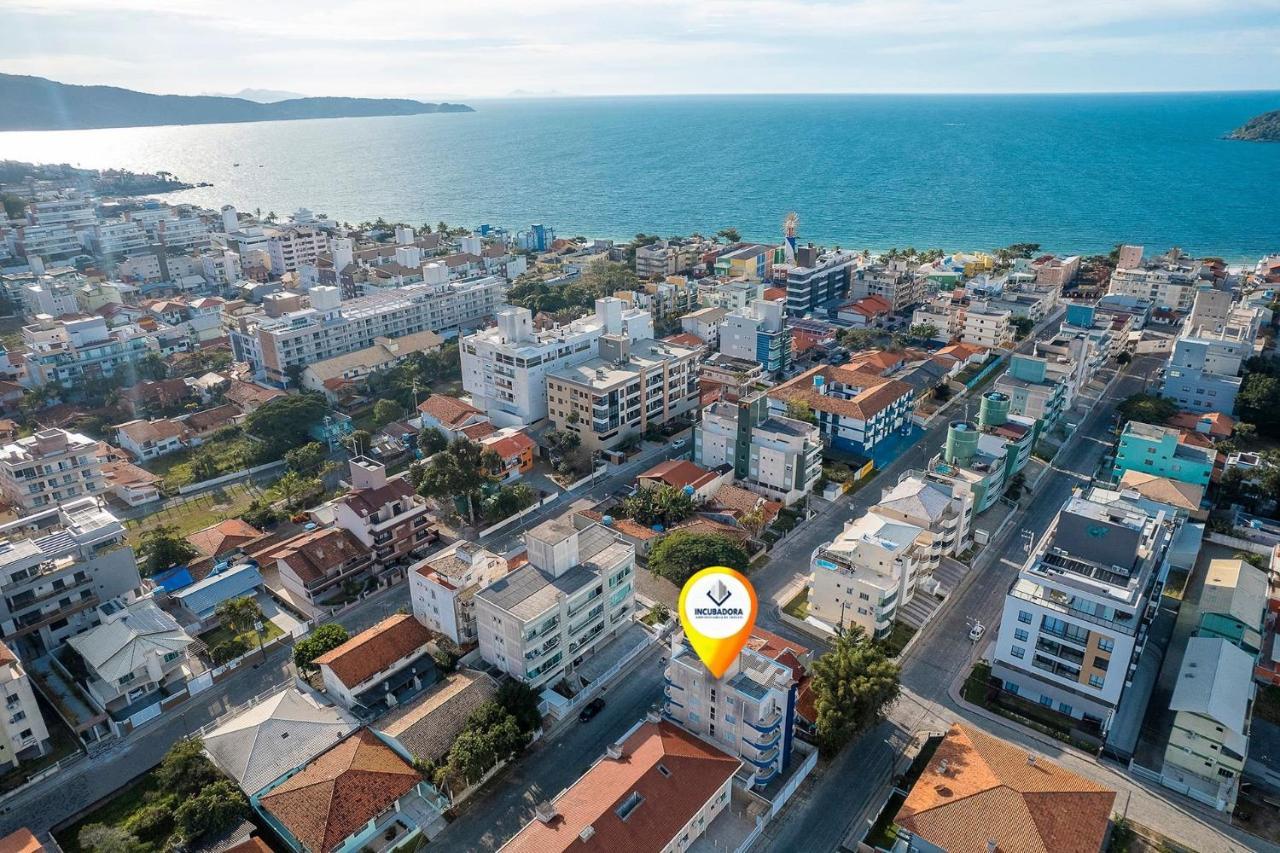 Residencial Edite No Centro De Bombinha Бомбиньяс Экстерьер фото